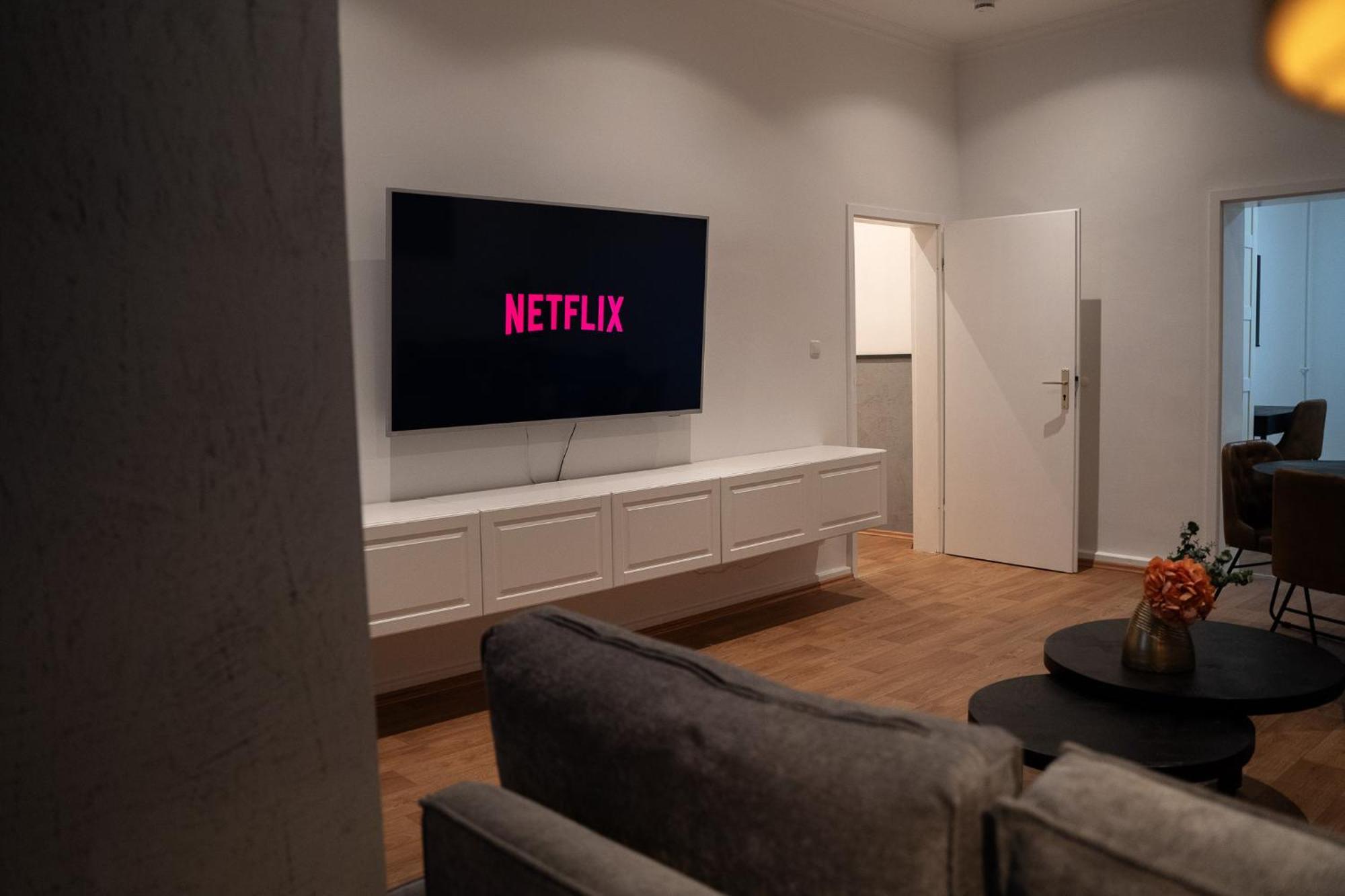 Appartement Junik - In *